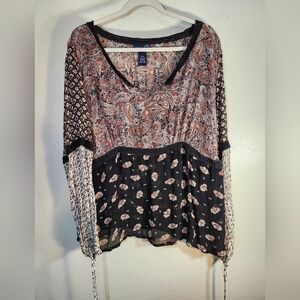 Venezia Jean Clothing Co Paisley and Floral Print Top Sz 22/24